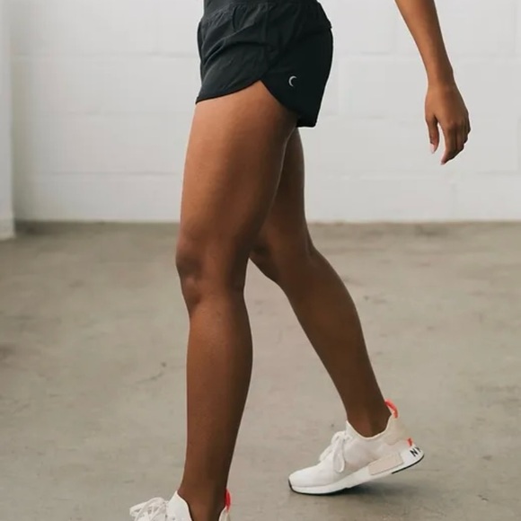 Zyia Trainer Shorts Size Medium - Picture 2 of 4